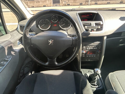 207 1.6 VTi 16V 120ch Premium 2008 occasion 78000 Versailles