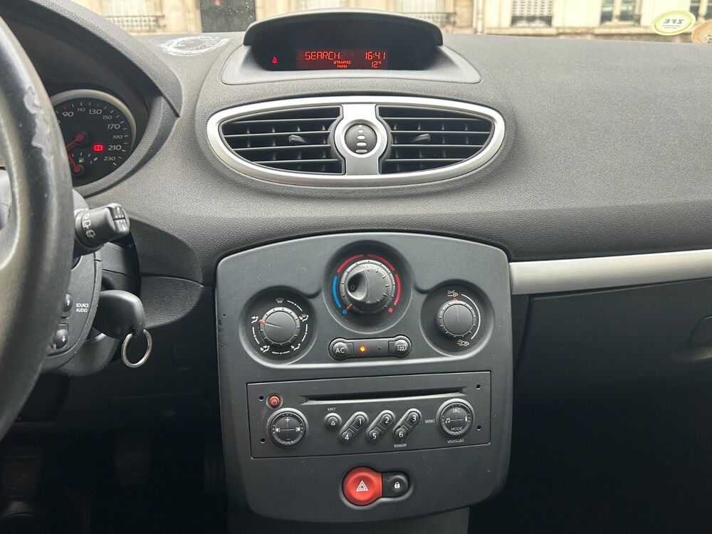 Clio III Clio 1.5 dCi 70 Expression 2006 occasion 78000 Versailles