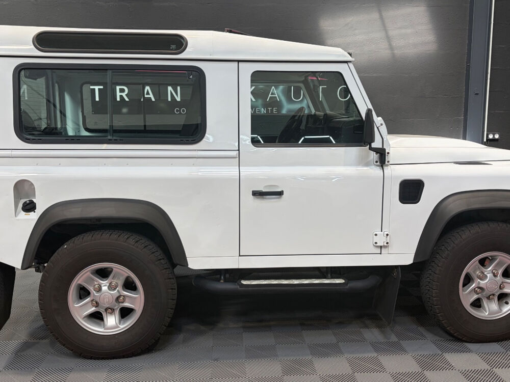 Divers DEFENDER 90 STATION WAGON MARK VI 2015 occasion 44150 Ancenis