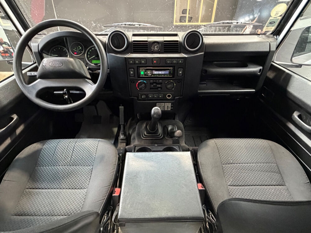Divers DEFENDER 90 STATION WAGON MARK VI 2015 occasion 44150 Ancenis