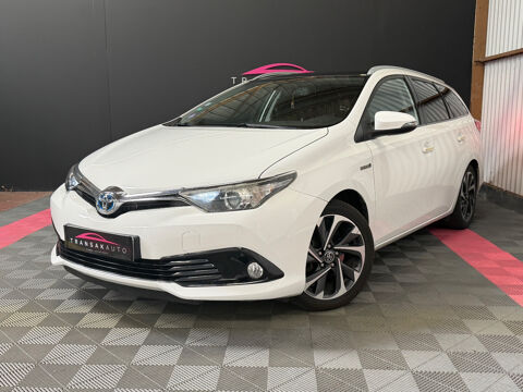 Toyota Auris Touring Sports Hybride 136h Design 2016 occasion Angers 49100