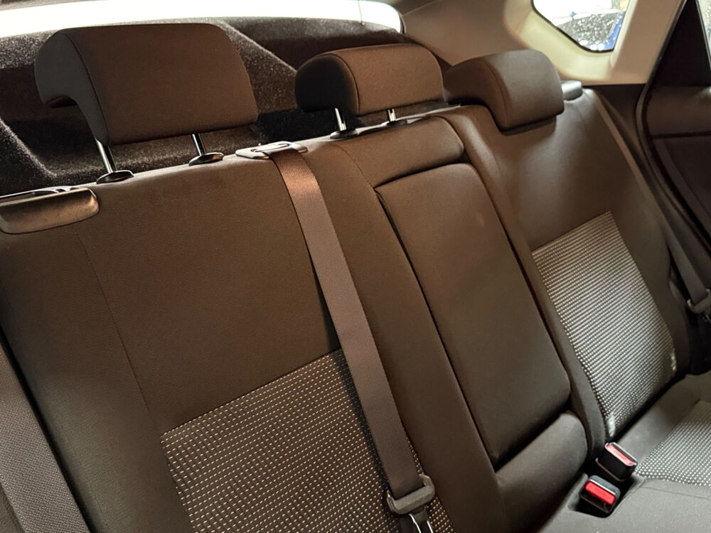 Auris Hybride 136h Business 2013 occasion 49100 Angers