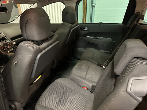 5008 1.6 HDi 115ch FAP BVM6 Allure 5pl 2015 occasion 49100 Angers