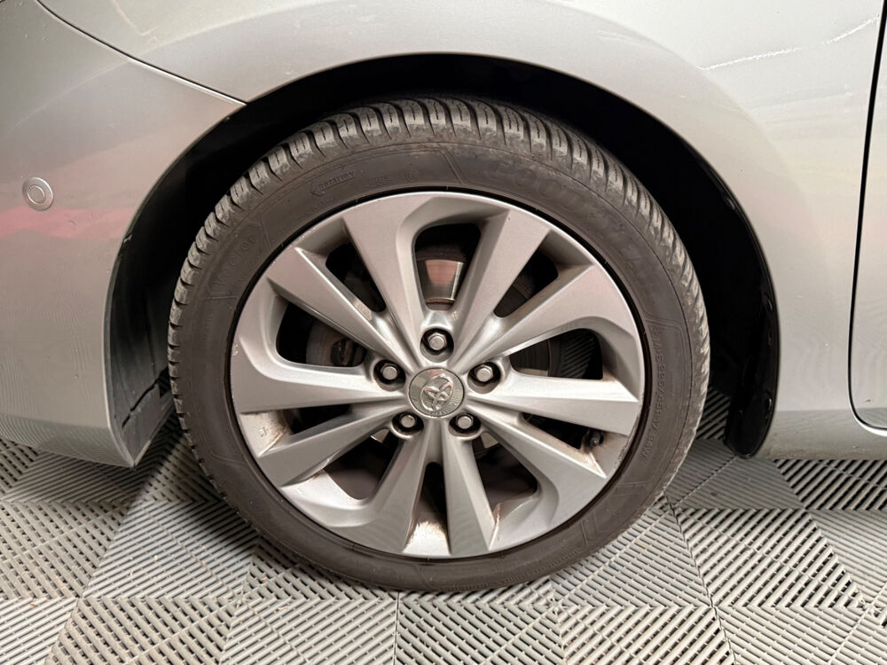 Auris Hybride 136h Business 2013 occasion 49100 Angers