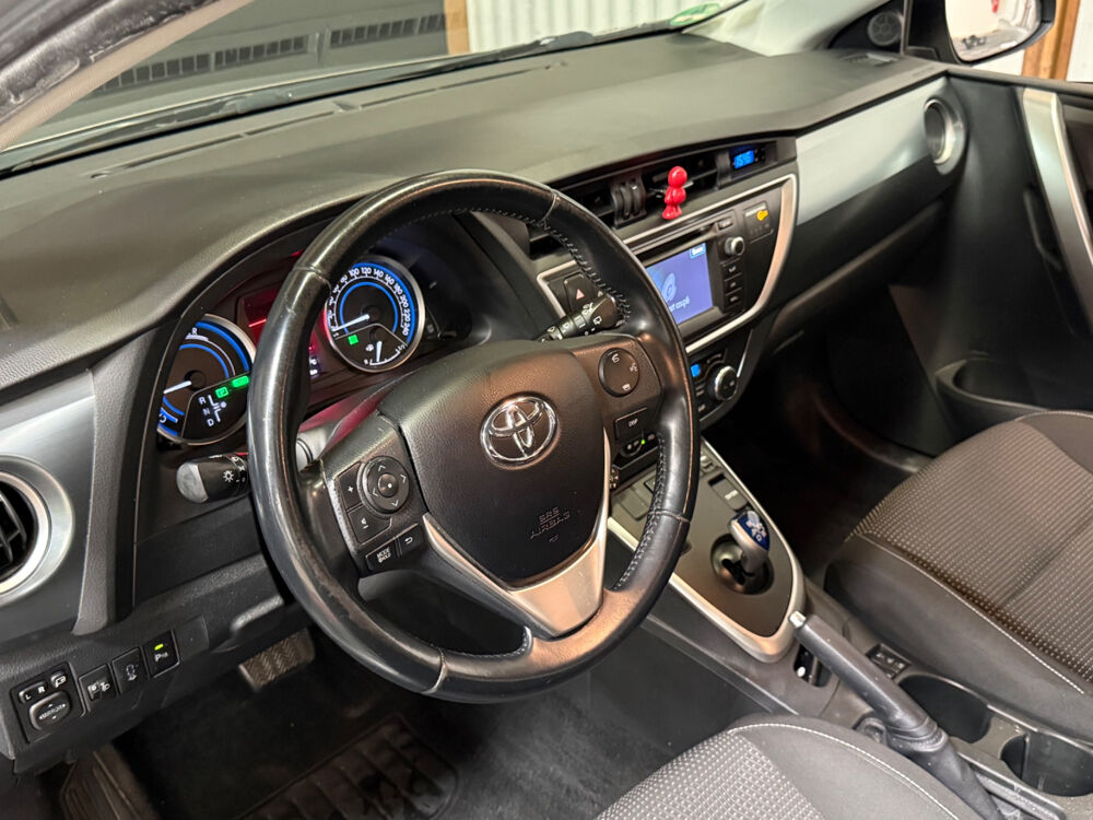 Auris Hybride 136h Business 2013 occasion 49100 Angers