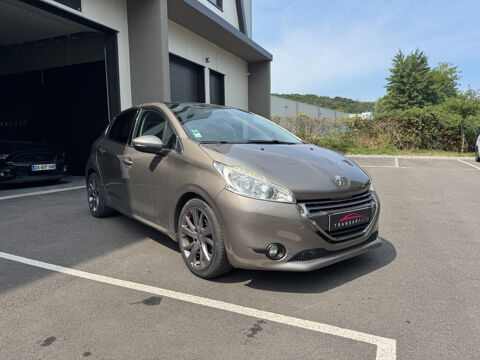 Peugeot 208 1.6 e-HDi 92ch BVM5 Féline
