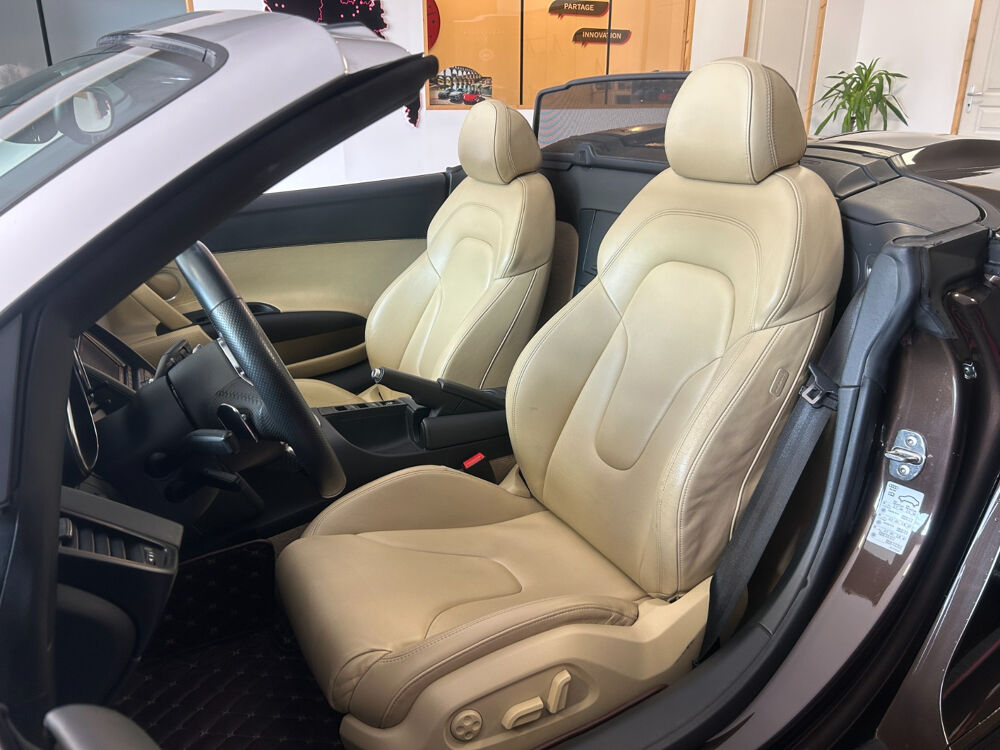 R8 Spyder V10 5.2 FSI 525 Quattro R-Tronic 2010 occasion 34500 B&eacute;ziers