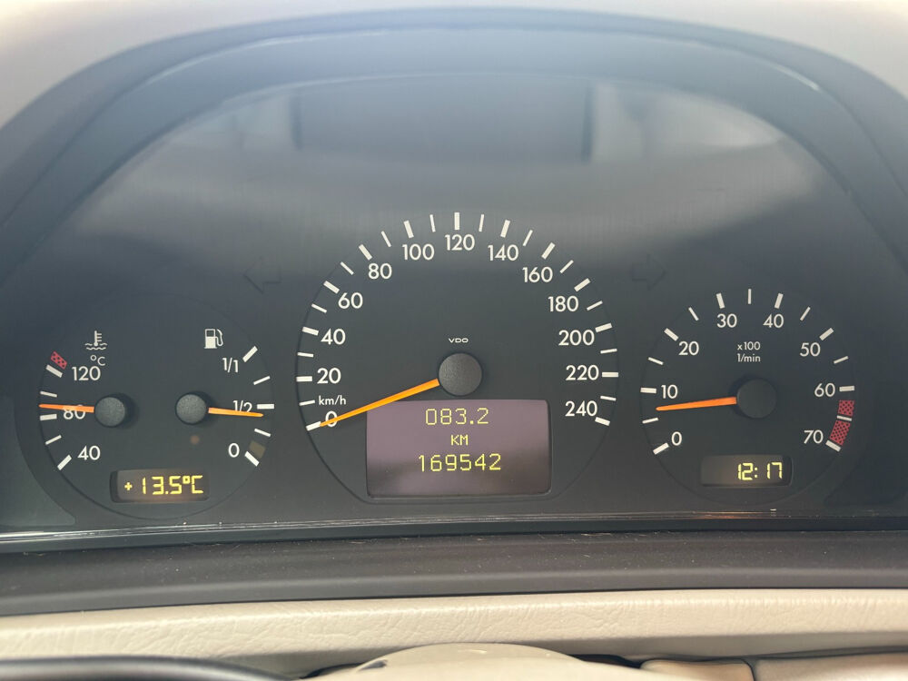 CLK Cab 200 El&eacute;gance 2000 occasion 59400 CAMBRAI