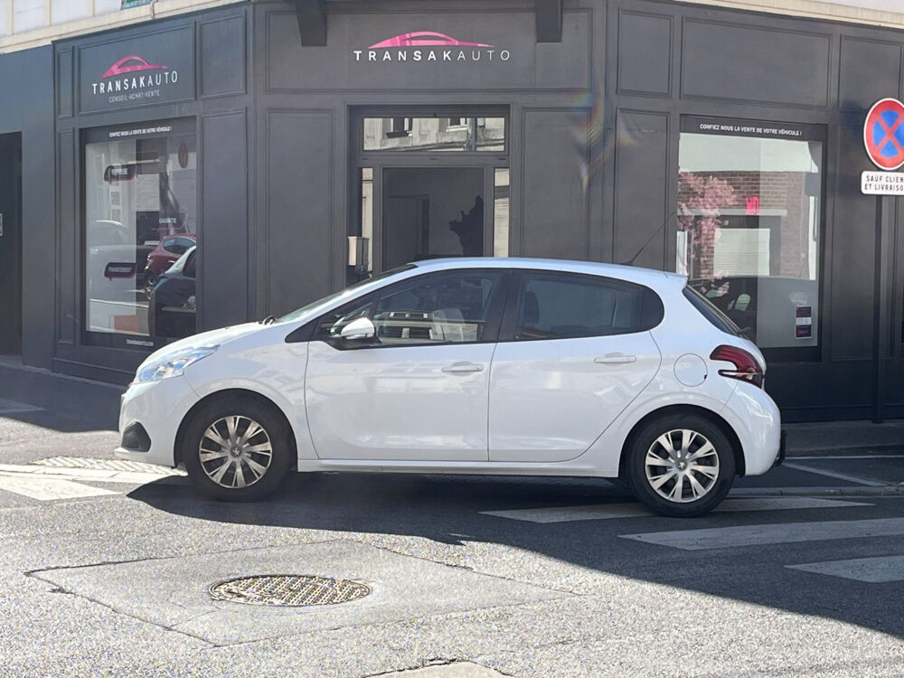 208 AFFAIRE 1.2 PURETECH 82 BVM5 PREMIUM 2018 occasion 59400 CAMBRAI