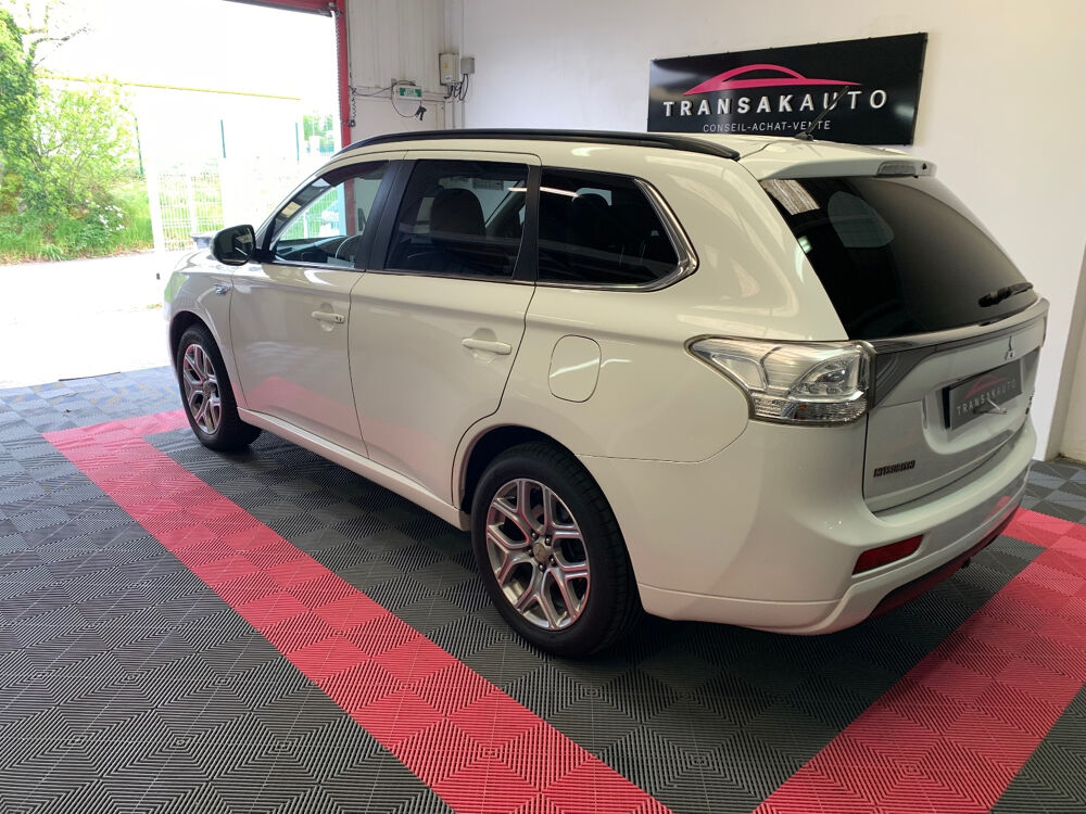 Outlander 2.0I 200 PHEV 4WD Intense 2015 occasion 85300 Challans