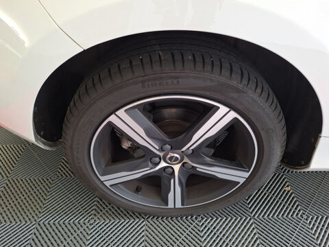 V40 T2 122 ch Geartronic 6 R-DESIGN 2020 occasion 85300 Challans