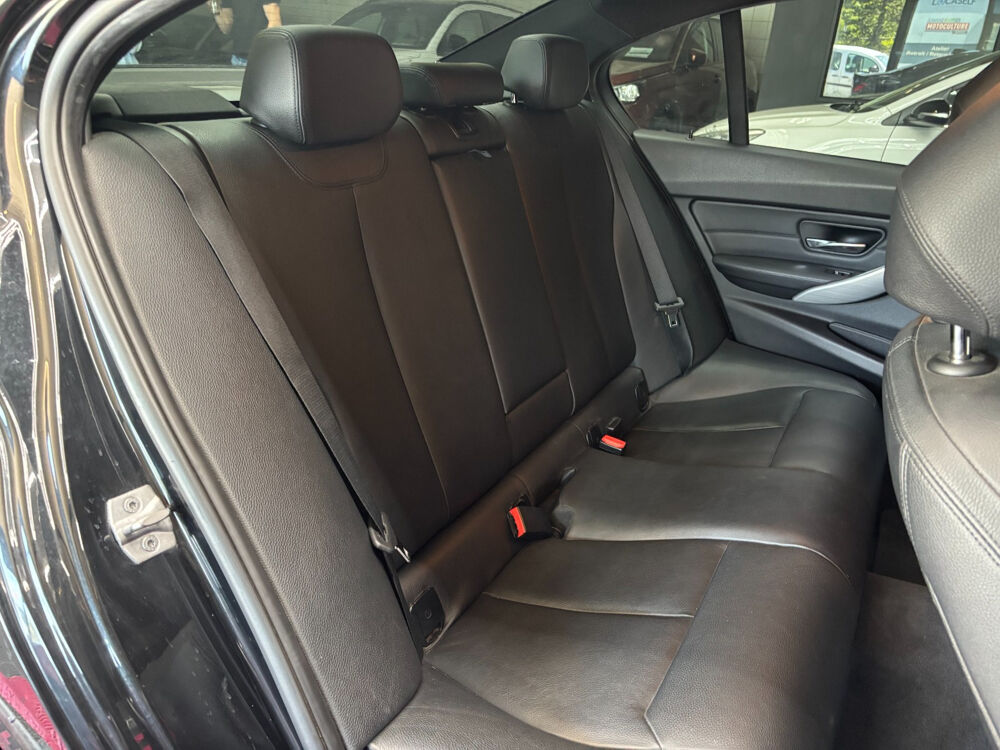 S&eacute;rie 3 320d xDrive 184 ch M Sport A 2015 occasion 73000 Chamb&eacute;ry