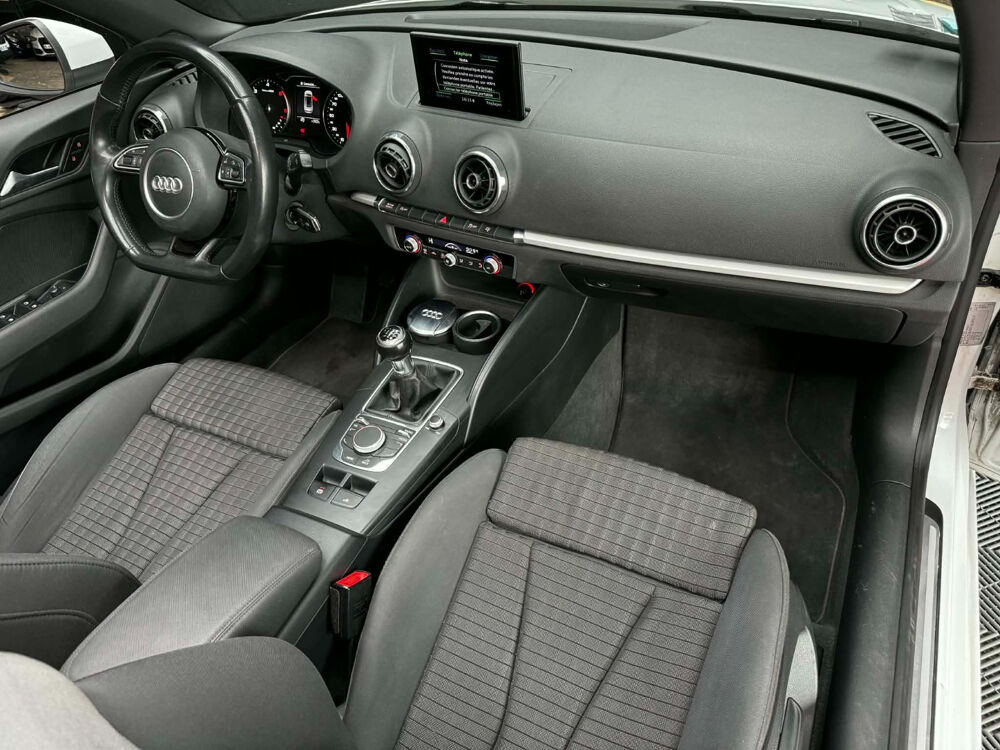 A3 Cabriolet 1.6 TDI 110 Ambition 2015 occasion 73000 Chamb&eacute;ry