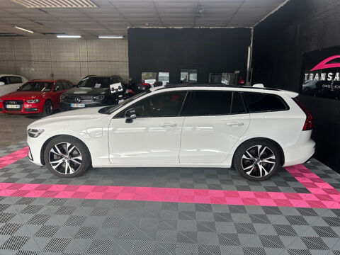 V60 T8 Twin Engine 303 ch + 87 ch Geartronic 8 R-Design 2019 occasion 73000 Chamb&eacute;ry