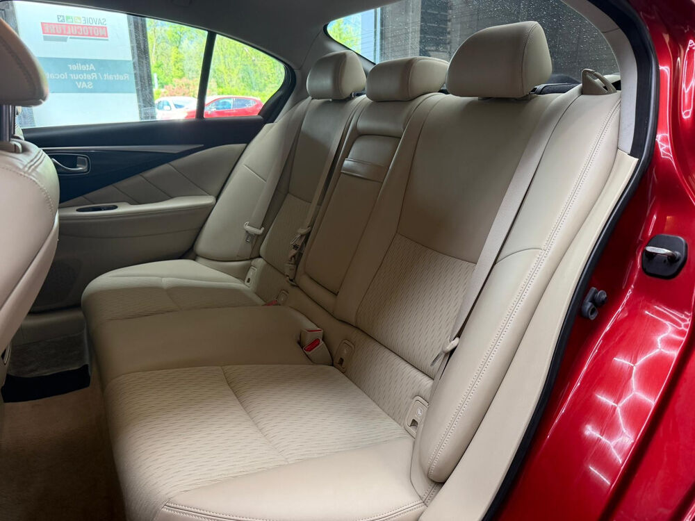Q50 2.2d Premium Tech 7AT 2015 occasion 73000 Chamb&eacute;ry
