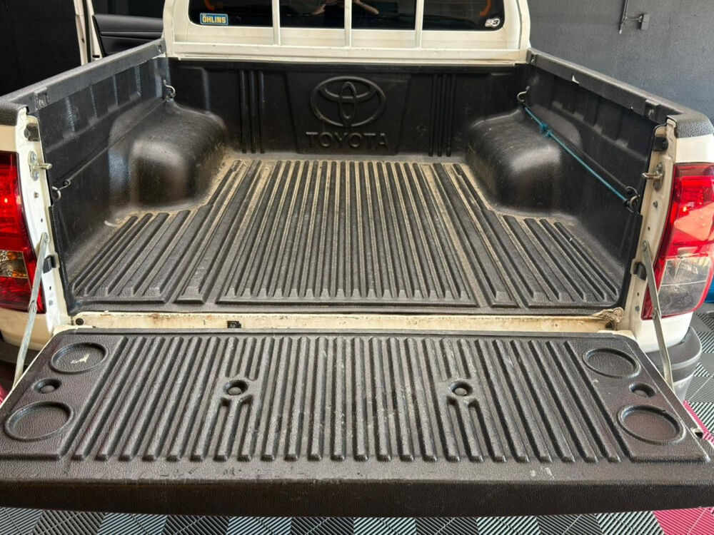 Hilux HILUX DBLE CAB 4WD 2.4L 150 D-4D LECAP 2017 occasion 73000 Chamb&eacute;ry