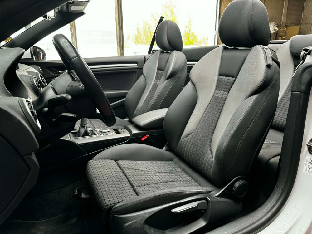 A3 Cabriolet 1.6 TDI 110 Ambition 2015 occasion 73000 Chamb&eacute;ry