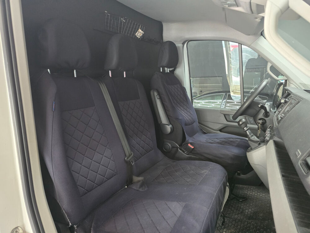 Crafter Combi CRAFTER VAN 35 L5H3 2.0 TDI 140 CH 2017 occasion 73000 Chamb&eacute;ry