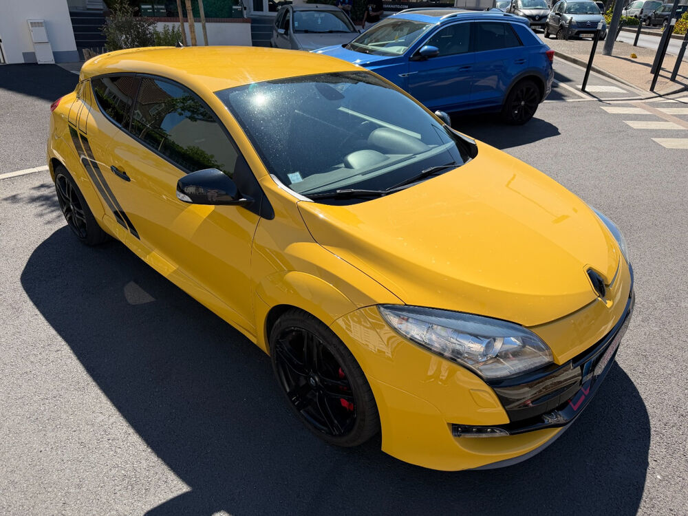 M&eacute;gane III Coup&eacute; 2.0 16V 250 RS 2012 occasion 77177 BROU SUR CHANTEREINE