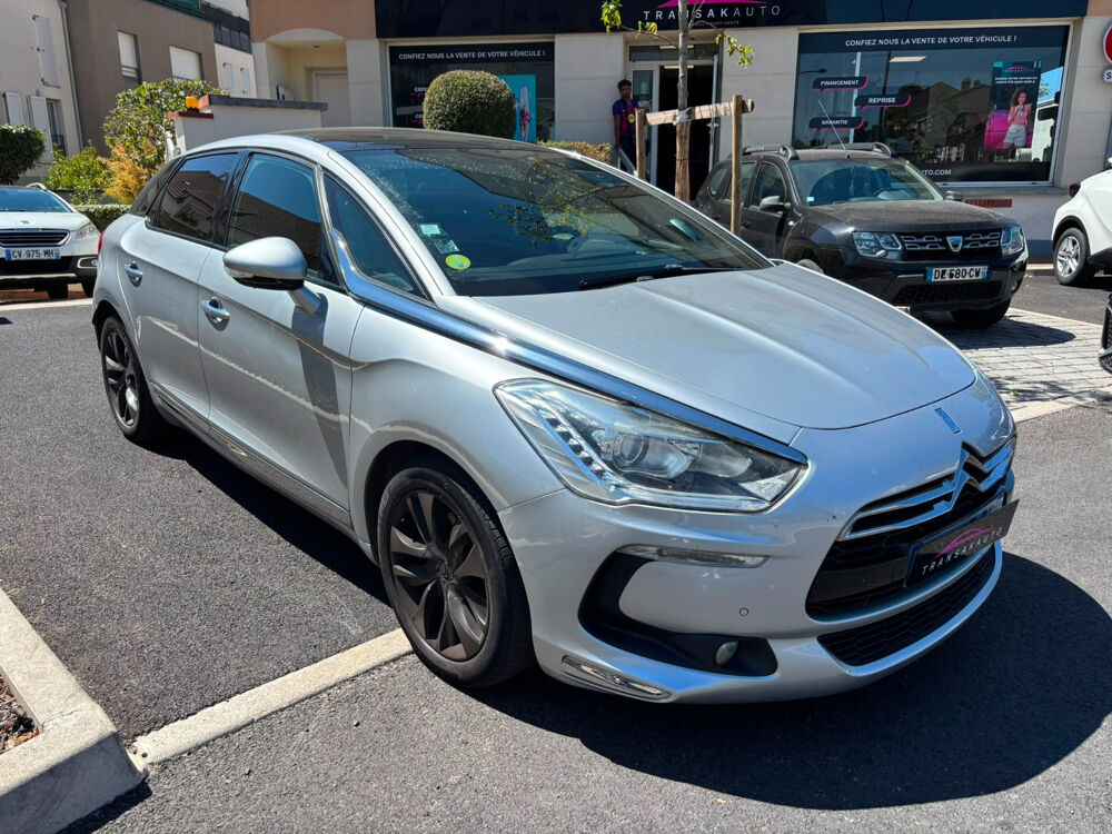DS5 e-HDi 115 Airdream So Chic BMP6 2013 occasion 77177 BROU SUR CHANTEREINE