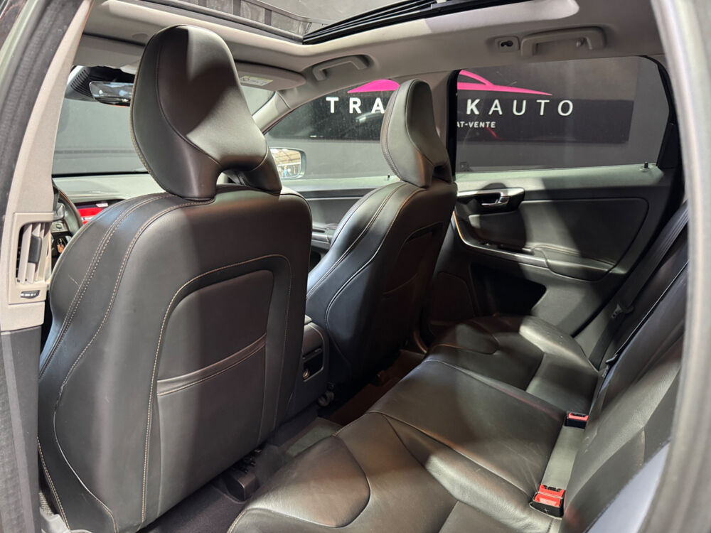 Divers D4 2.0 TDi 16V 190CV R-DESIGN 2017 occasion 50100 Cherbourg-en-Cotentin