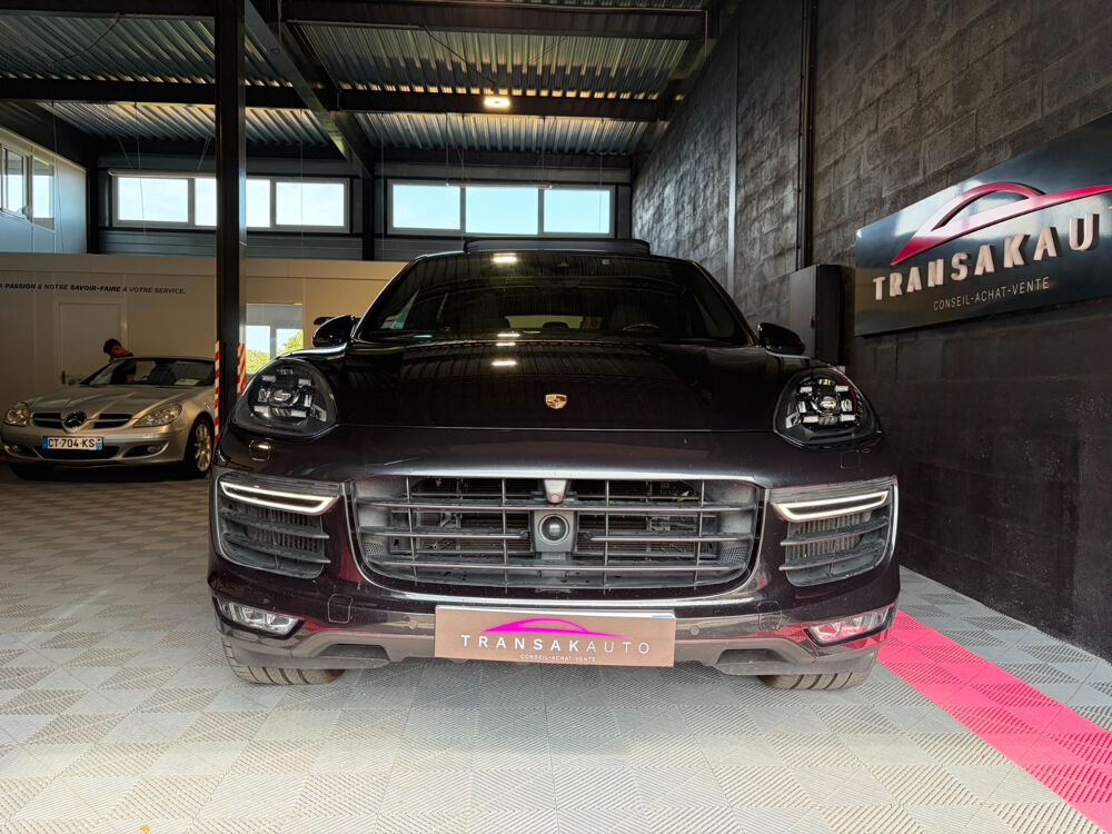 Cayenne 4.8 V8 520 ch Turbo Tiptronic A 2016 occasion 77250 Moret Loing Orvannes