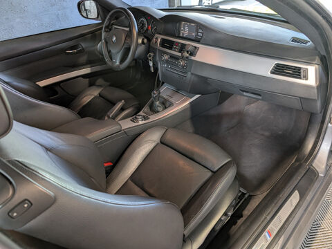 S&eacute;rie 3 Coup&eacute; 325d 204ch Sport Design 2010 occasion 77250 Moret Loing Orvannes