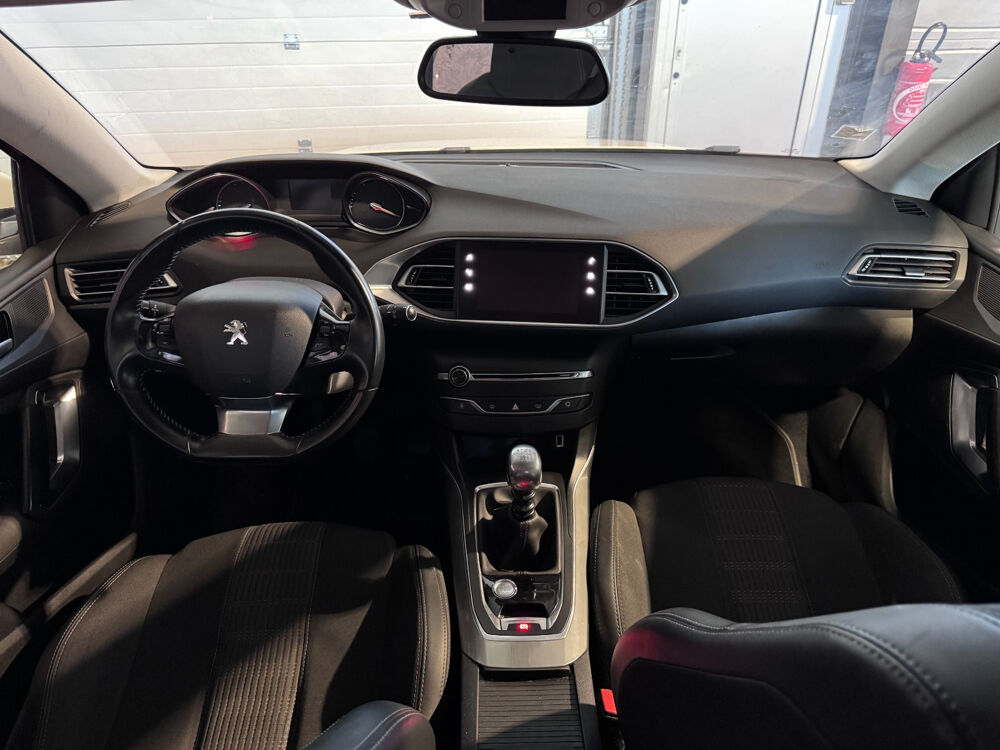 308 PureTech 130ch S&S BVM6 Allure 2019 occasion 77250 Moret Loing Orvannes