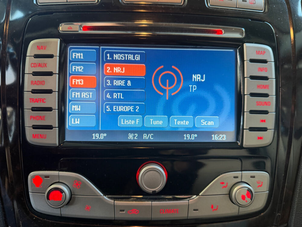 Mondeo SW 2.0 TDCi 140 DPF Titanium A 2008 occasion 17139 Dompierre-sur-Mer