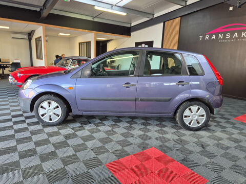 Fiesta 1.3i Ambiente 2006 occasion 17139 Dompierre-sur-Mer