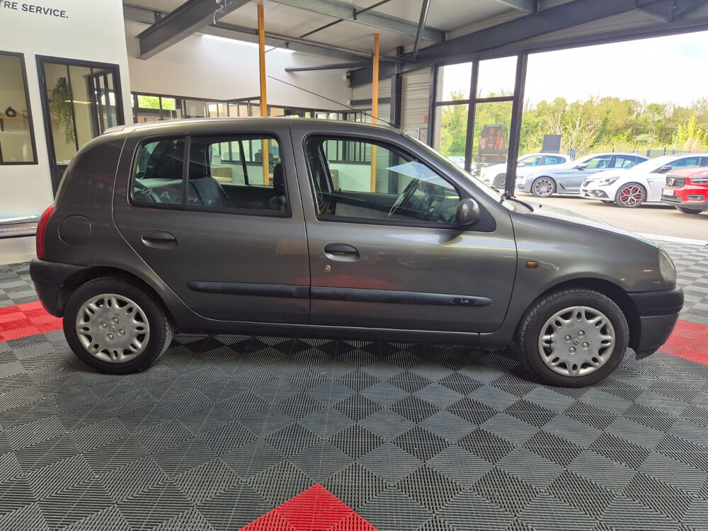 Clio II Clio 1.4i RXE 2000 occasion 17139 Dompierre-sur-Mer