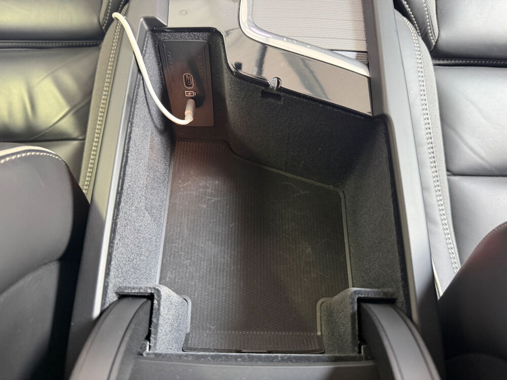 XC60 T6 Recharge AWD 253 ch + 145 ch Geartronic 8 R-Design 2022 occasion 17139 Dompierre-sur-Mer