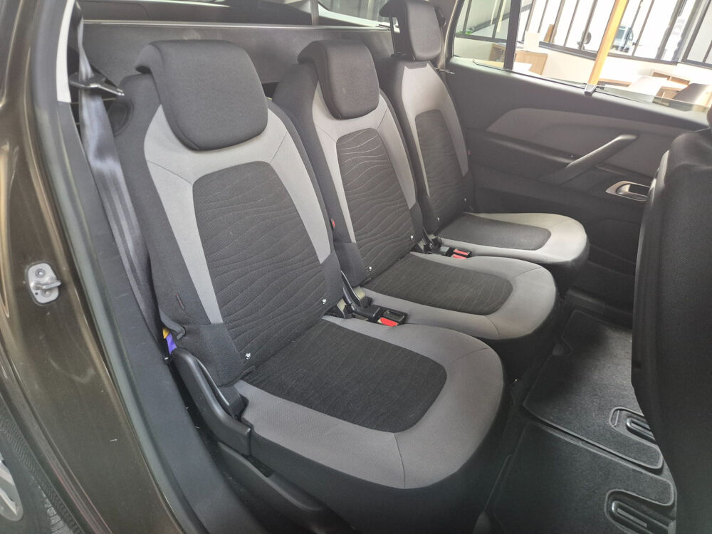 Grand C4 Picasso e-HDi 115 Intensive 2014 occasion 17139 Dompierre-sur-Mer