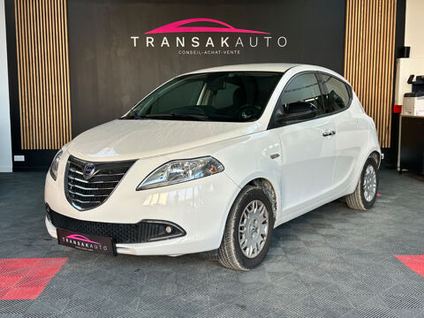 Lancia Ypsilon 1.2 8v 69 ch Stop&Start Platinum 2013 occasion Dompierre-sur-Mer 17139