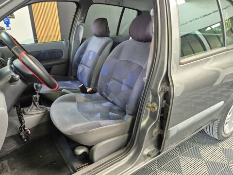 Clio II Clio 1.4i RXE 2000 occasion 17139 Dompierre-sur-Mer