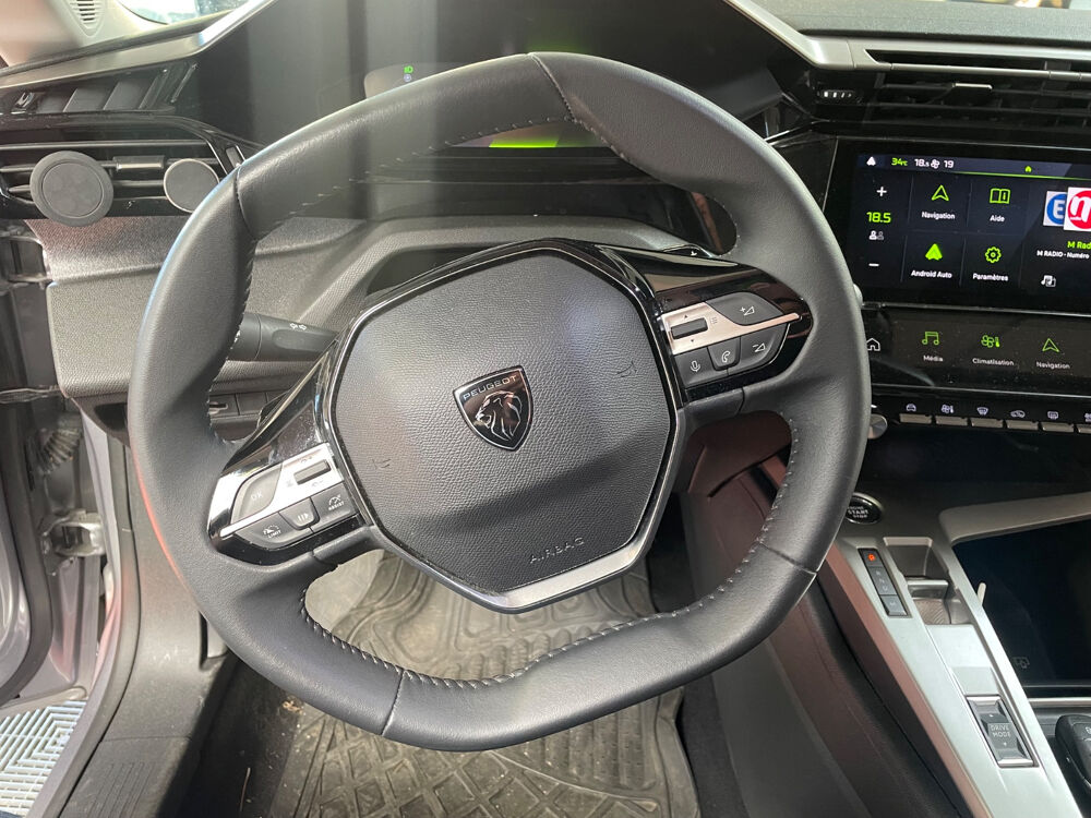 308 PHEV 180 e-EAT8 Allure 2025 occasion 17139 Dompierre-sur-Mer