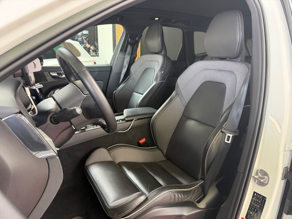 XC60 T6 Recharge AWD 253 ch + 145 ch Geartronic 8 R-Design 2022 occasion 17139 Dompierre-sur-Mer