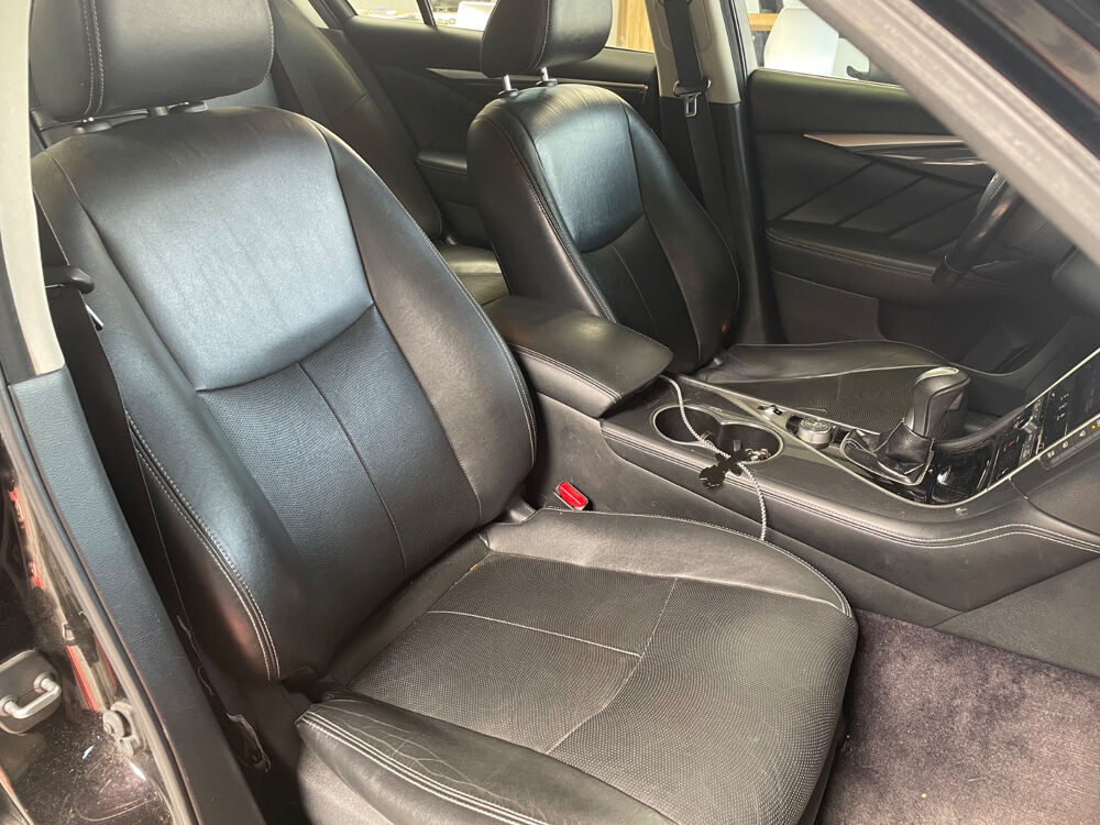 Q50 2.2d Premium Executive A 2016 occasion 17139 Dompierre-sur-Mer