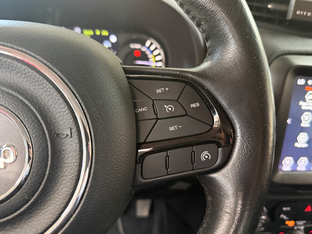 Renegade 1.3 Turbo T4 190 ch PHEV AT6 4xe eAWD Brooklyn Edit 2021 occasion 17139 Dompierre-sur-Mer