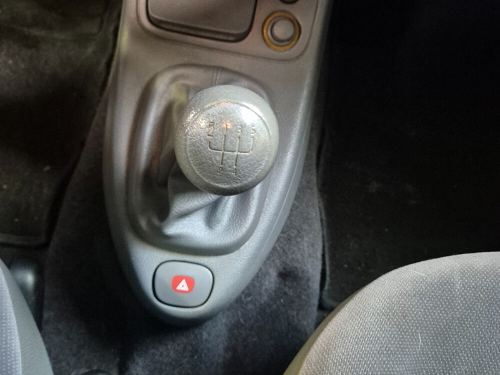 Clio II Clio 1.4i RXE 2000 occasion 17139 Dompierre-sur-Mer