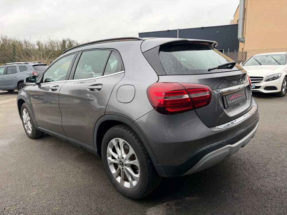 Classe GLA GLA 180 d 7-G DCT Business Edition 2017 occasion 17139 Dompierre-sur-Mer