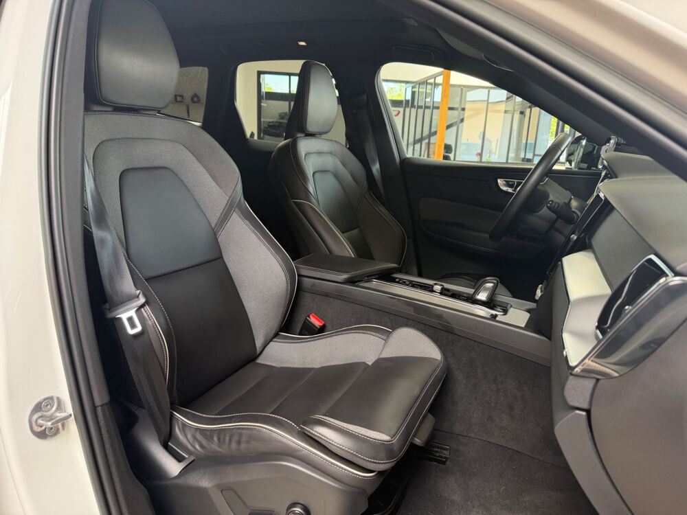XC60 T6 Recharge AWD 253 ch + 145 ch Geartronic 8 R-Design 2022 occasion 17139 Dompierre-sur-Mer