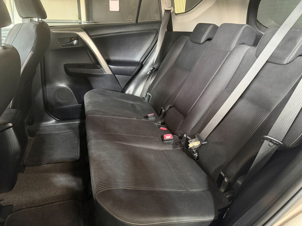 RAV 4 RAV4 124 D-4D 2WD Lounge 2013 occasion 85190 Venansault