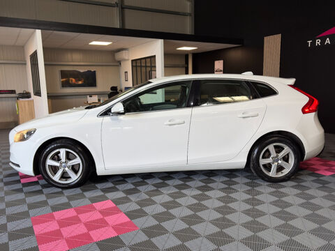 V40 D4 177 Momentum Geartronic A 2014 occasion 85190 Venansault