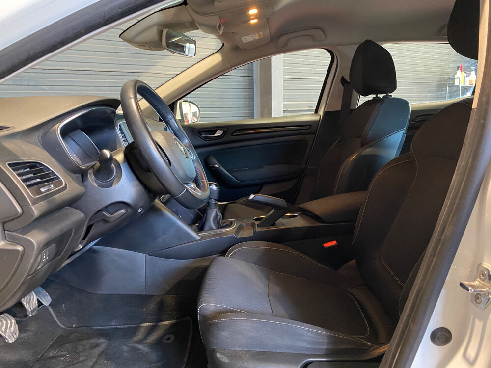 Megane IV M&eacute;gane IV Berline TCe 100 Energy Business 2016 occasion 34130 Valergues