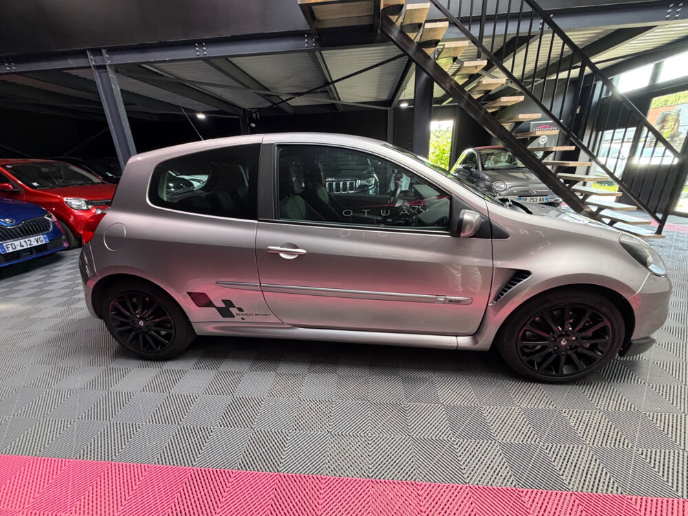 Clio III Clio 2.0 16V 200 Renault Sport 2006 occasion 69630 CHAPONOST