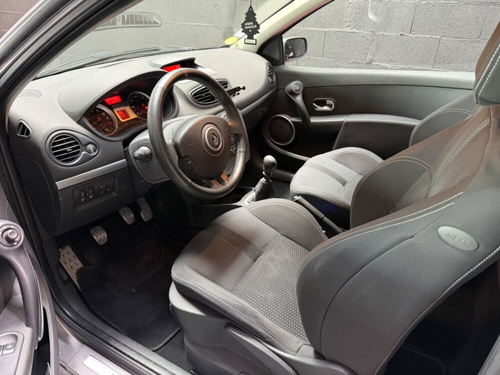 Clio III Clio 2.0 16V 200 Renault Sport 2006 occasion 69630 CHAPONOST