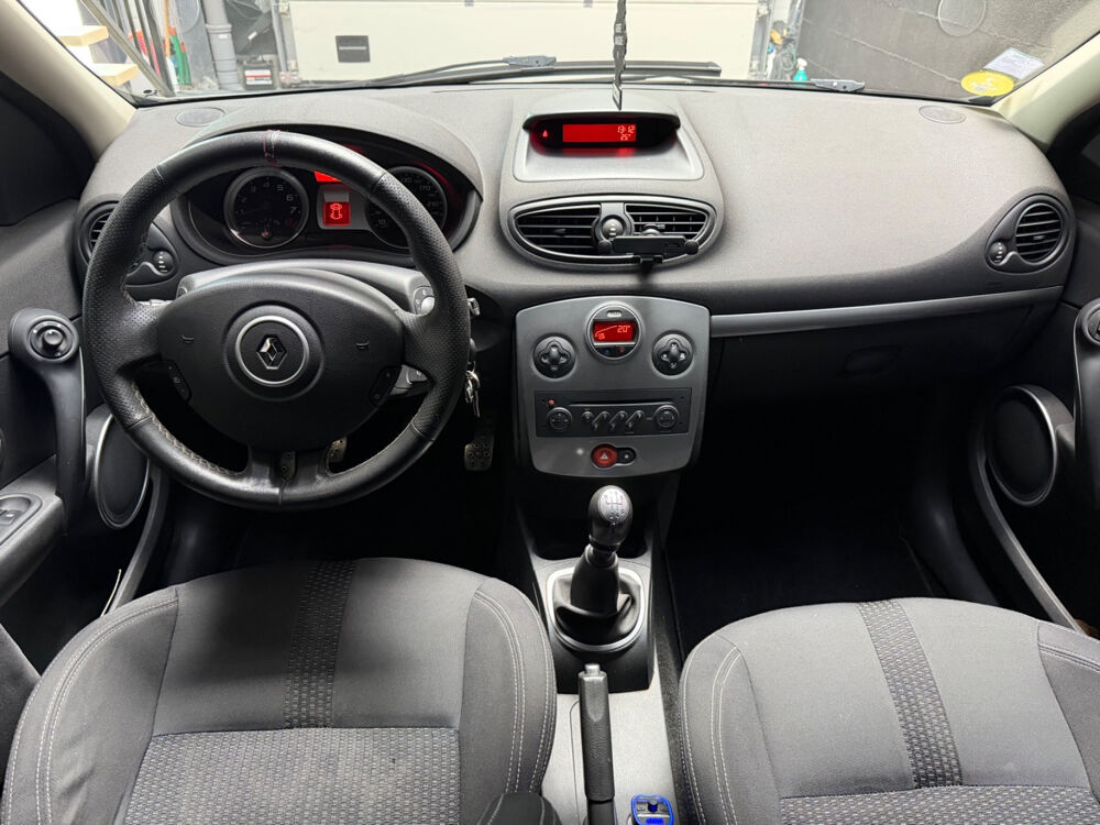Clio III Clio 2.0 16V 200 Renault Sport 2006 occasion 69630 CHAPONOST