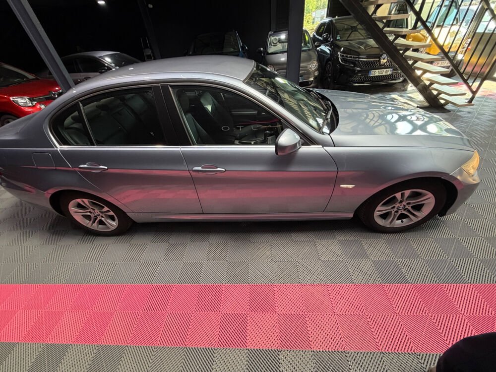 S&eacute;rie 3 325i 218 ch Confort A 2010 occasion 69630 CHAPONOST