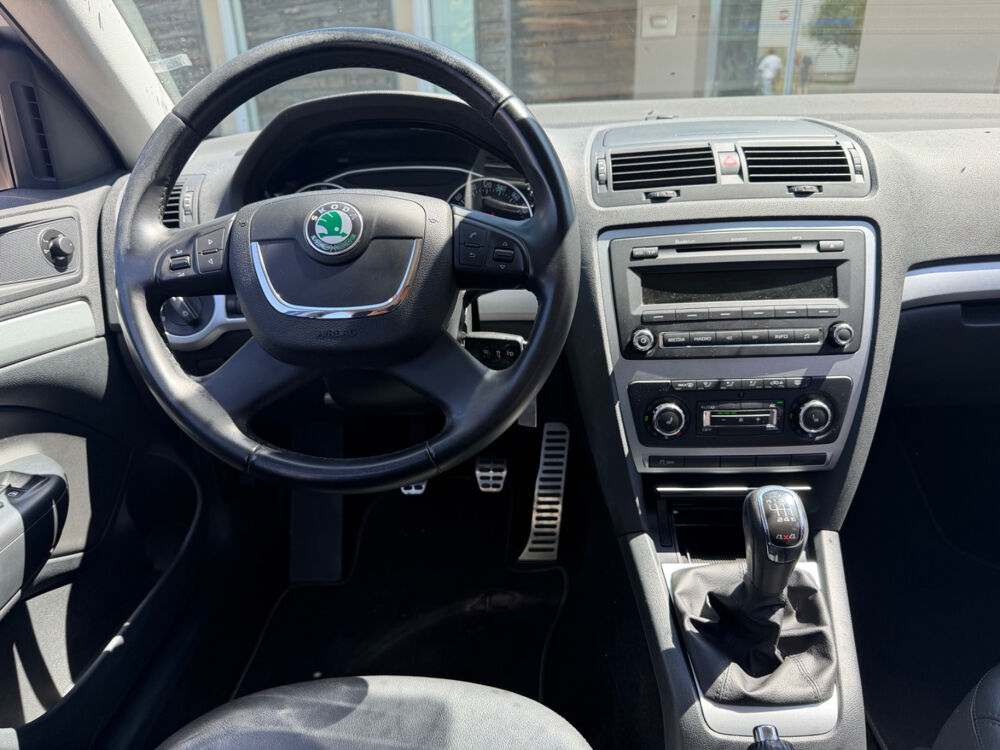 Octavia Combi 2.0 TDI 140 4x4 CR FAP Scout Plus 2012 occasion 71680 Cr&ecirc;ches-sur-Sa&ocirc;ne